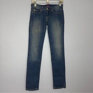 2b bebe Blue Skinny Kitty Jeans with Butterfly Embroidery Rear Pockets Size 25